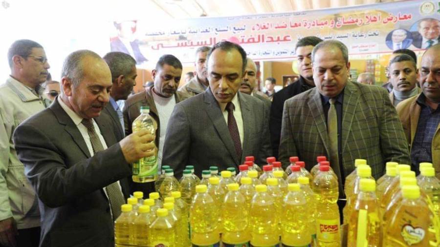 نائب محافظ المنيا يفتتح معارض أهلا رمضان