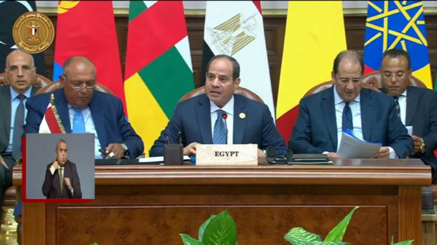 الرئيس عبد الفتاح السيسي خلال قمة دول جوار السودان