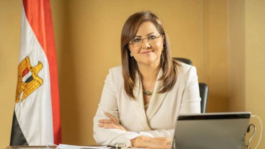 وزيرة التخطيط هالة السعيد
