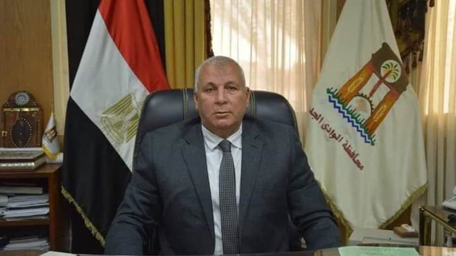 ضبط ومصادرة شاحنات مخالفة محملة بالتمور