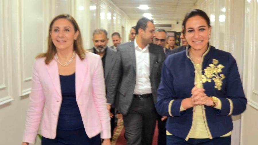 وزيرة الثقافة ونائب محافظ البحيرة يتفقدان عدد من المنارات الثقافية