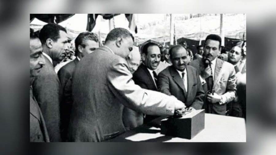 وضع حجر الأساس
