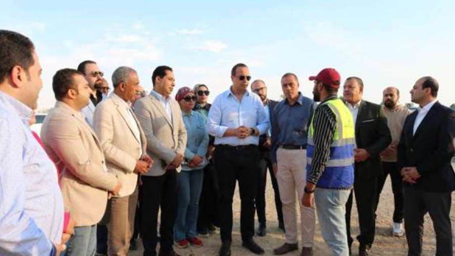 رئيس الرعاية الصحية في جولة ميدانية بالسويس