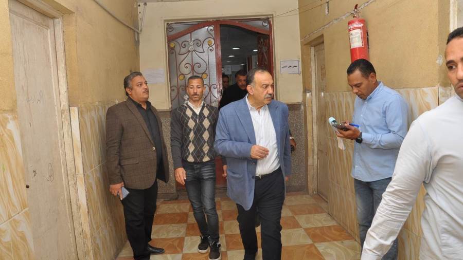 محافظ أسيوط يتفقد سير العمل بالمركز التكنولوجي لخدمة المواطنين بمركز الفتح محافظ أسيوط يتفقد سير العمل بالمركز التكنولوجي لخدمة المواطنين بمركز الفتح