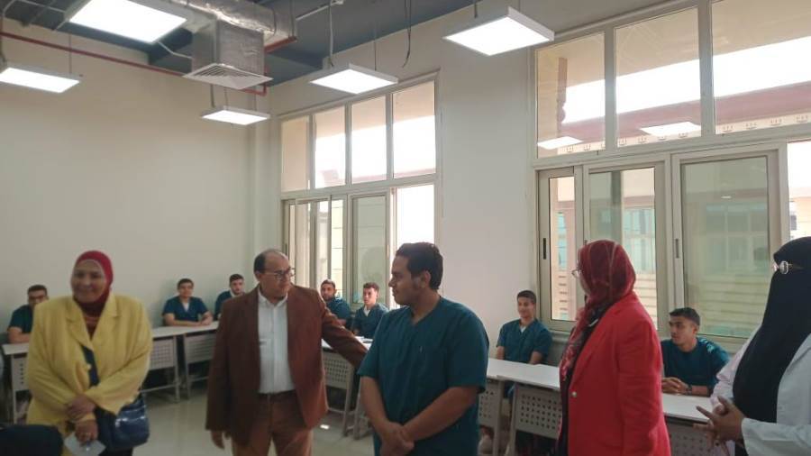 لجنة الاعلى للجامعات