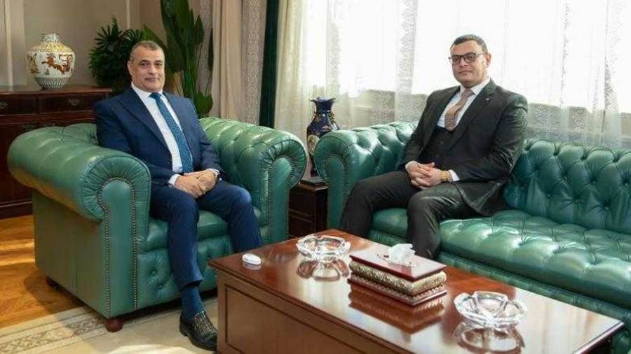 وزيرا الإنتاج الحربي والإسكان