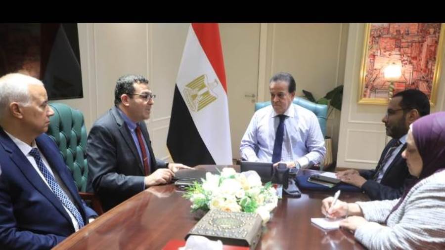 اجتماع وزير الصحة مع ممثلي جامعة لويزفيل