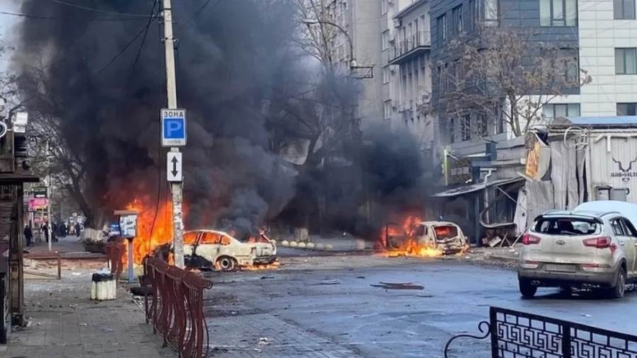 أوكرانيا: إصابة 7 مدنيين في قصف روسي على خيرسون أوكرانيا: إصابة 7 مدنيين في قصف روسي على خيرسون