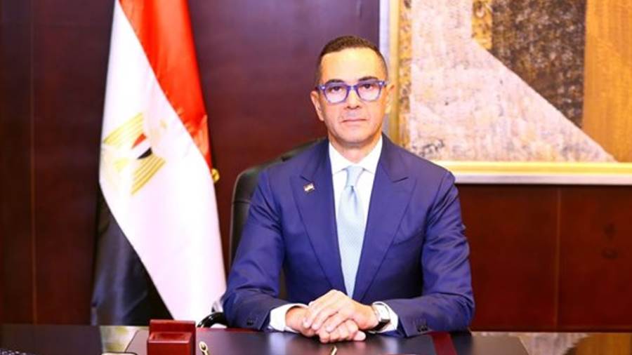 وزير الاستثمار والتجارة الخارجية المهندس حسن الخطيب