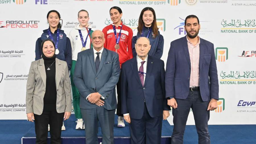 فرح محفوظ تتوج ببرونزية كأس العالم لسيف المبارزة للناشئات بالعاصمة الإدارية الجديدة فرح محفوظ تتوج ببرونزية كأس العالم لسيف المبارزة للناشئات بالعاصمة الإدارية الجديدة
