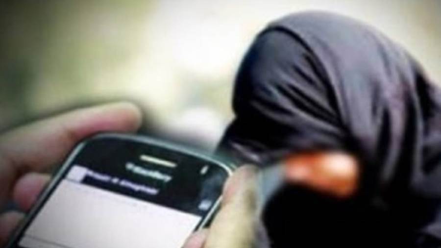 الدفع أو الفضيحة.. السجن 3 سنوات لفتاة هددت شابًا ببورسعيد الدفع أو الفضيحة.. السجن 3 سنوات لفتاة هددت شابًا ببورسعيد