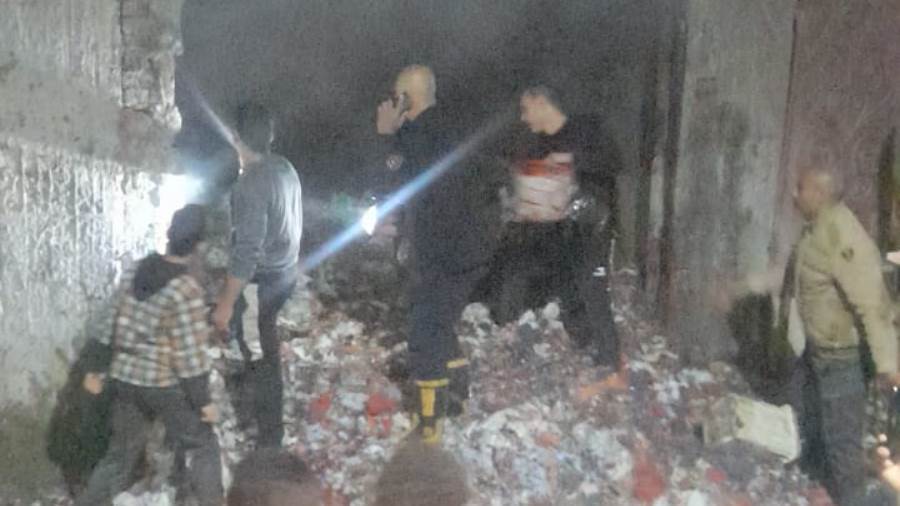 إخماد حريق مصنع مراتب بالمحلة