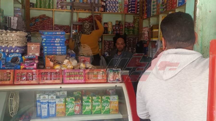 ضبط عبوات مبيدات زراعية منتهية الصلاحية بكفر الشيخ ضبط عبوات مبيدات زراعية منتهية الصلاحية بكفر الشيخ