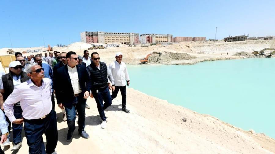 وزير الإسكان يتفقد مارينا 8 ومارينا by the lake .. ومشروع إنشاء ممشى الخدمات "Marina walk"