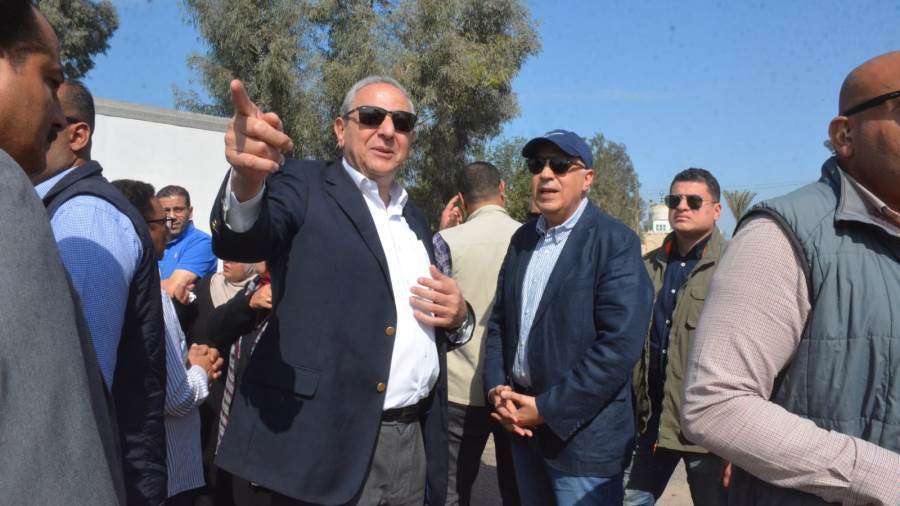 وزير الرى ومحافظ الغربية خلال الجولة