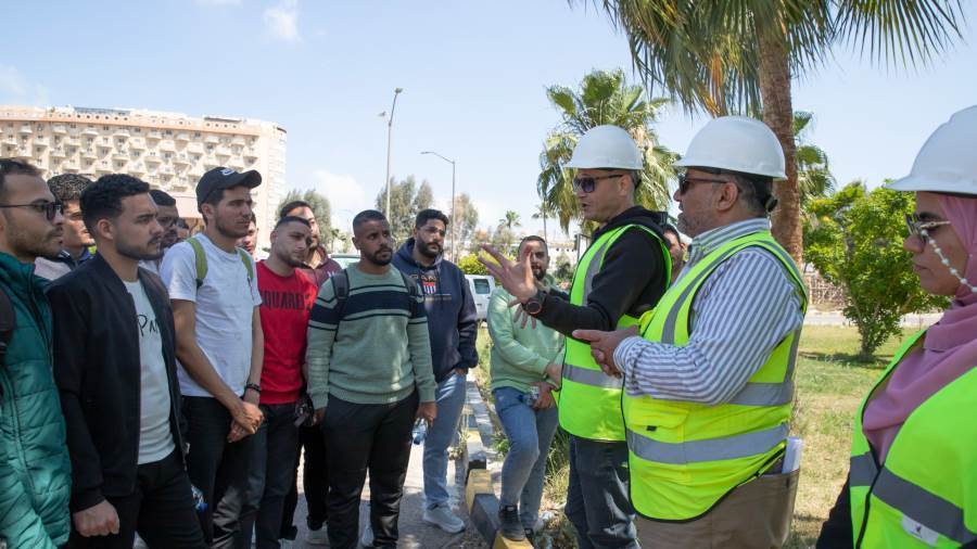 زيارة طلاب كلية الهندسة بجامعة الإسكندرية إلى محطة التنقية الشرقية بشركة الصرف الصحي بالإسكندرية