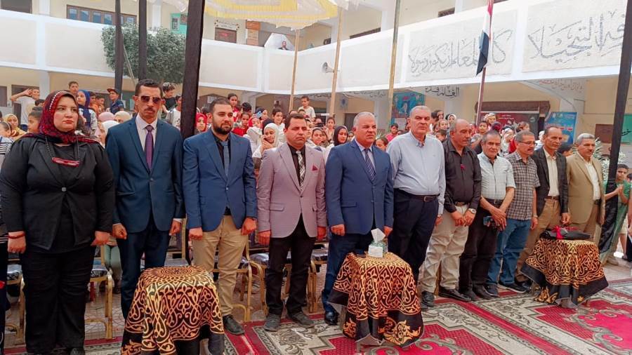 افتتاح معرض المدرسة المنتجة بإدارة إطسا التعليمية بالفيوم
