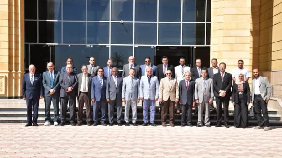 بمشاركة أساتذة من الجامعات المصرية.. طب الوادي الجديد تطلق مؤتمرها الرابع لصحة المرأة