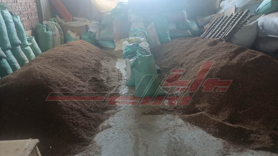 ضبط مخازن لإعادة تدوير وتصنيع السجائر بكفر الشيخ ضبط مخازن لإعادة تدوير وتصنيع السجائر بكفر الشيخ
