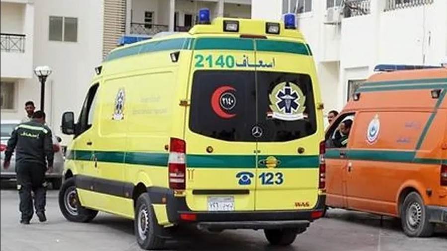 إصابة 17 شخصًا في انقلاب سيارة ربع نقل بصحراوي سمالوط شمال المنيا