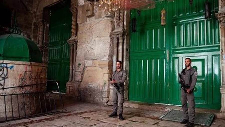للجمعة الثانية: الاحتلال يغلق أبواب "الأقصى" ويمنع وصول المصلين للجمعة الثانية: الاحتلال يغلق أبواب "الأقصى" ويمنع وصول المصلين