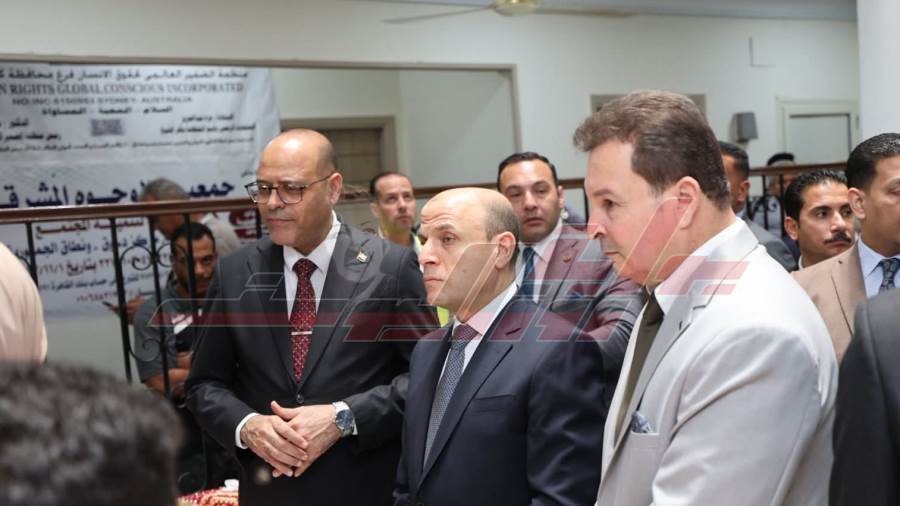 وزير العمل وهيكل والمحافظ يتفقدان الوحدة المتنقلة للتدريب المهني وزير العمل وهيكل والمحافظ يتفقدان الوحدة المتنقلة للتدريب المهني