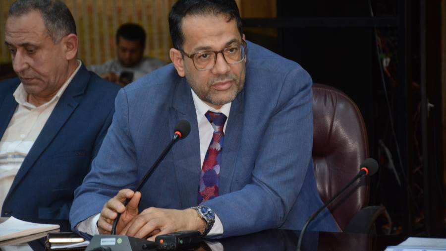 ناصر حسن وكيل وزارة التعليم بالغرببة