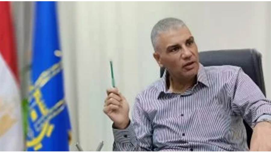 الدكتور إسماعيل كمال محافظ أسوان