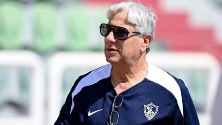 مدير الكرة بنادي الزمالك عبد الناصر محمد