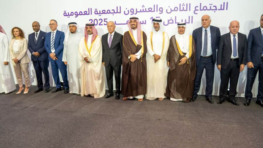 خلال الاجتماع