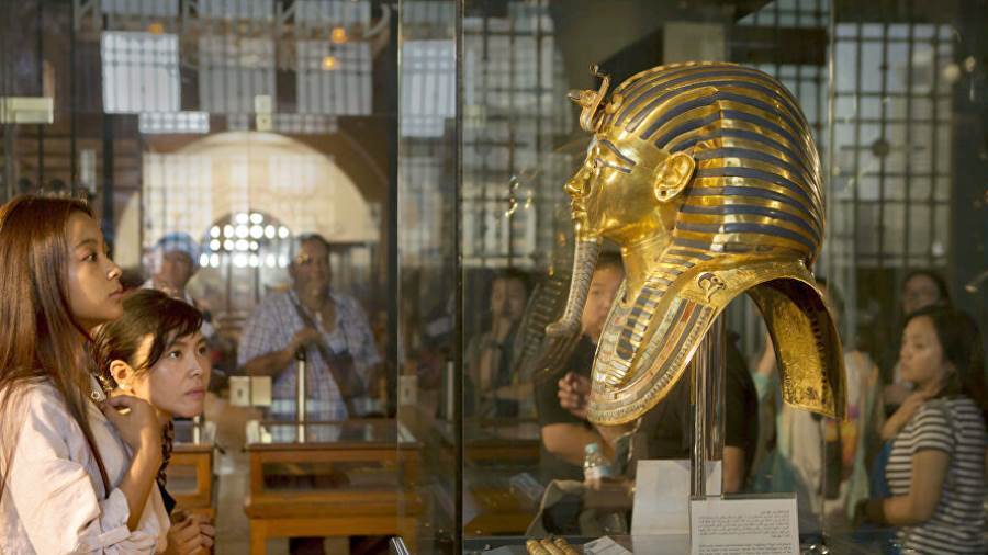 الملك الذهبي توت عنخ آمون