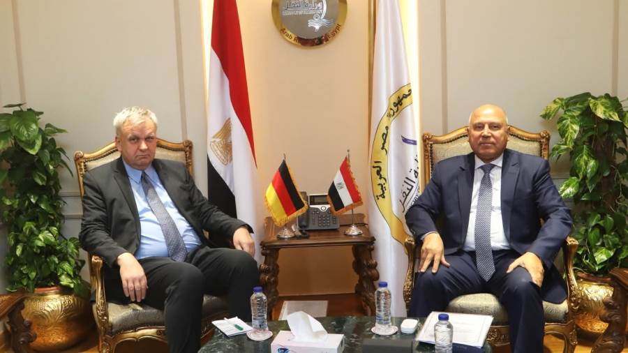وزير الصناعة والنقل خلال لقائه مع يورجن شولتس سفير ألمانيا