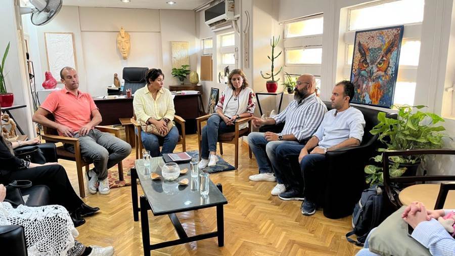 جامعة حلوان تستعد لإطلاق مشروع جدارية فنية بشارع ترسا المؤدي للمتحف المصري الكبير