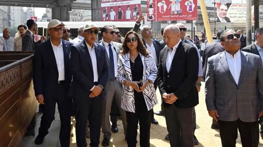 رئيس الوزراء يفتتح مشروع تطوير سوق العتبة