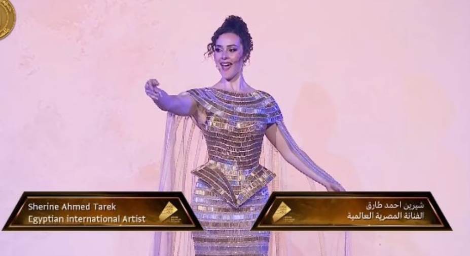 الفنانة العالمية شيرين احمد طارق