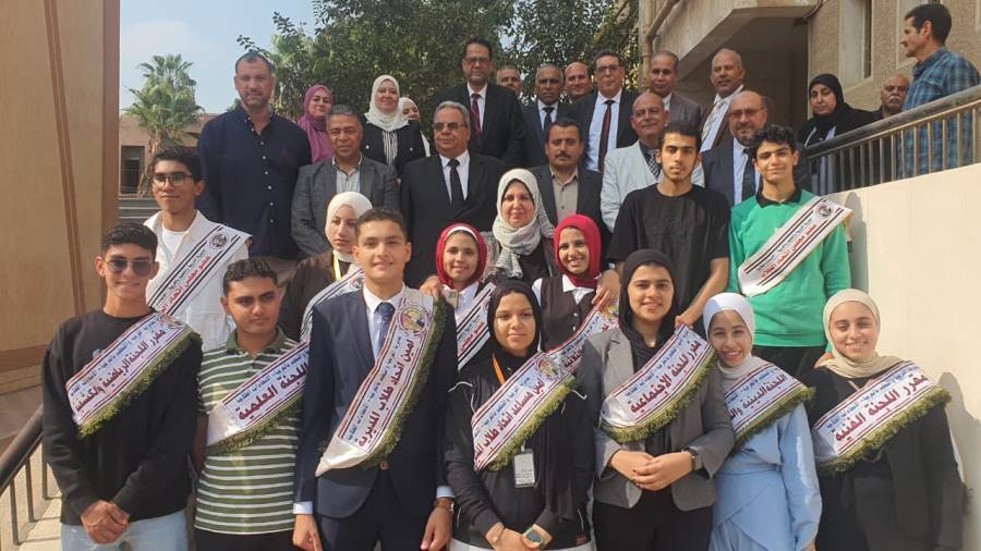 وكيل وزارة التعليم بالغربية خلال المتابعة