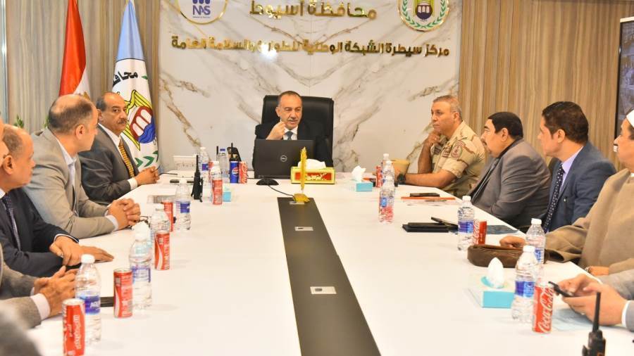 محافظ أسيوط