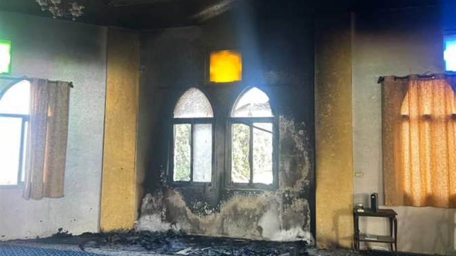 إحراق مسجد بالضفة الغربية