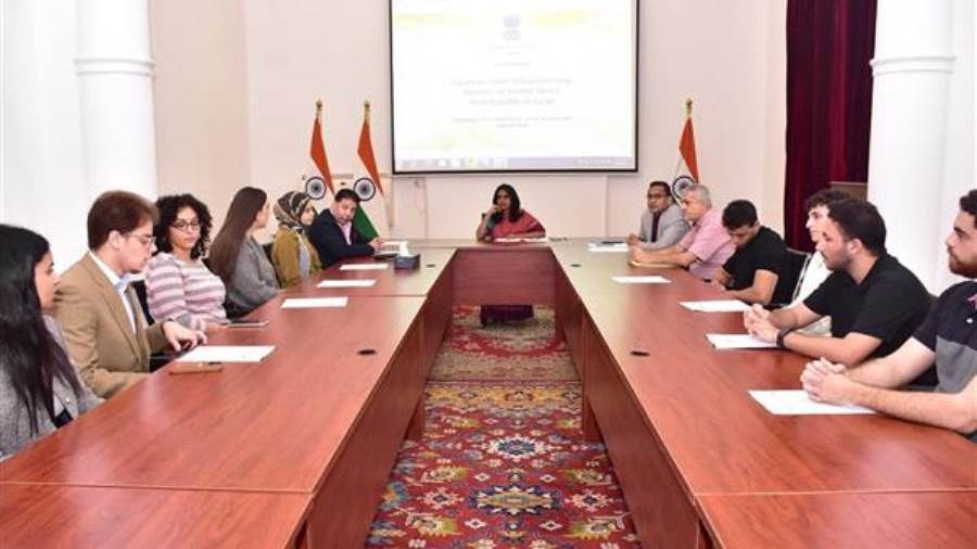 وفد من شباب مصر يزور الهند