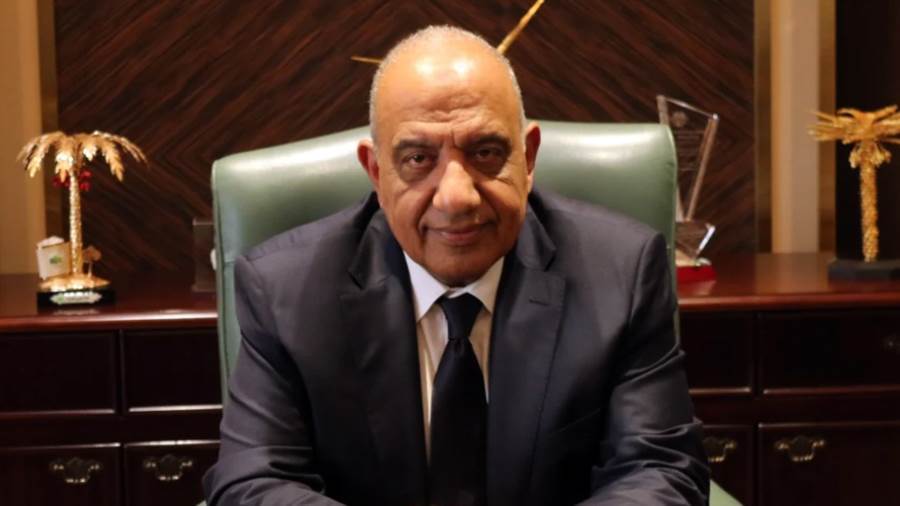 الدكتور محمود عصمت وزير الكهرباء والطاقة المتجددة