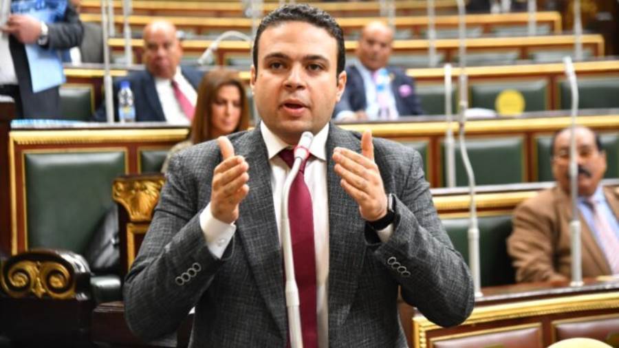 عبد المنعم إمام