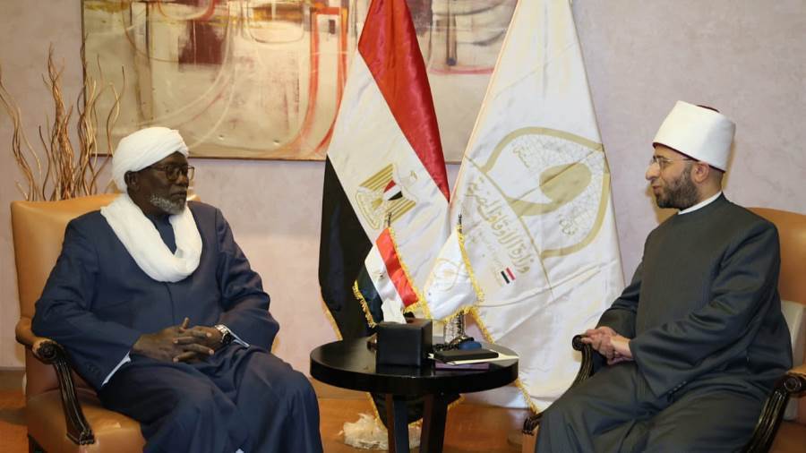 وزير الأوقاف يلتقي مفتي تشاد 