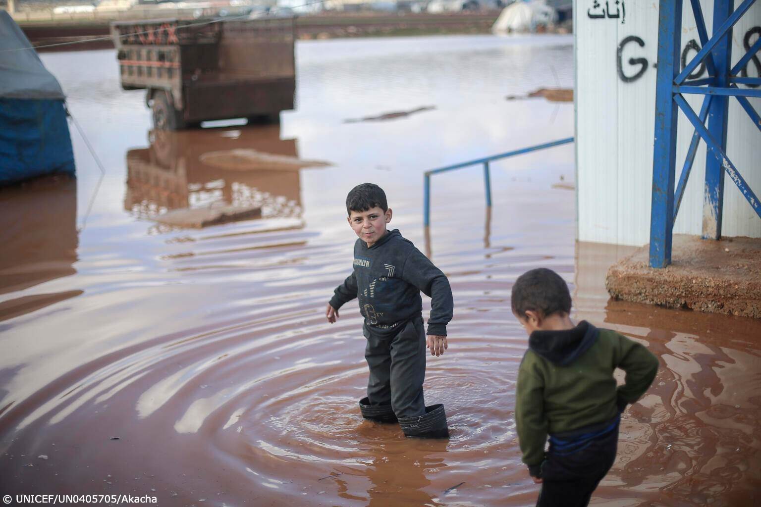 معاناة الأطفال في سوريا بسبب الطقس السىء