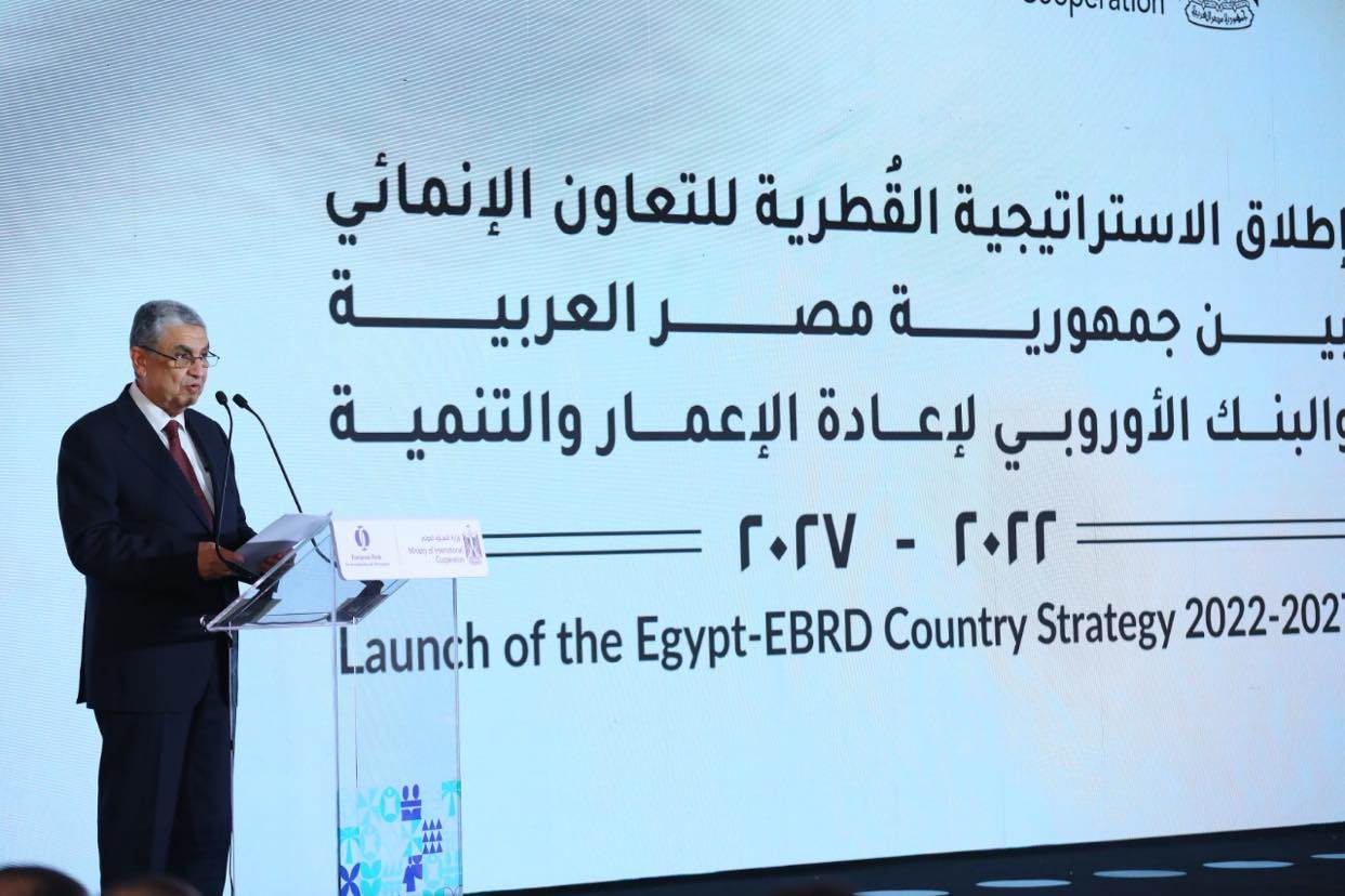 د.محمد شاكر وزير الكهرباء والطاقة المتجددة: البنك الأوروبي يرتبط بعلاقات وثيقة مع مصر في قطاع الطاقة المتجددة والتحول الأخضر