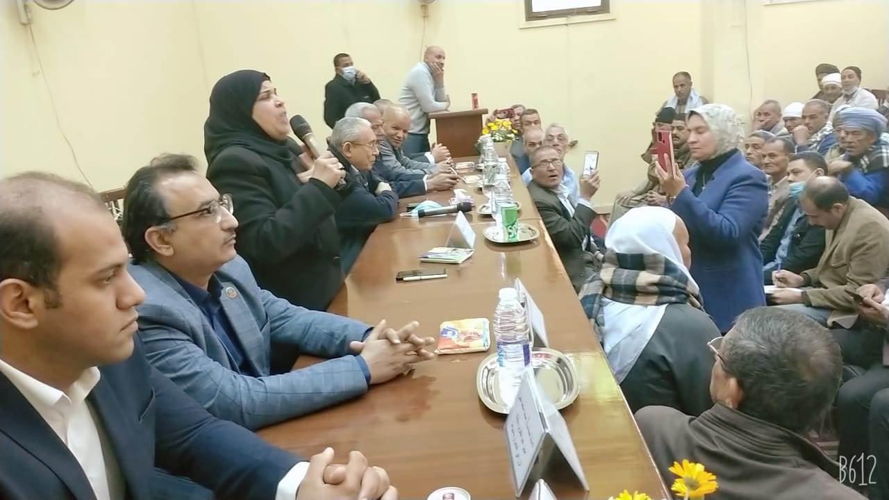 جانب من اجتماع توريد القمح في ديوان عام مديرية الزراعة بأسيوط