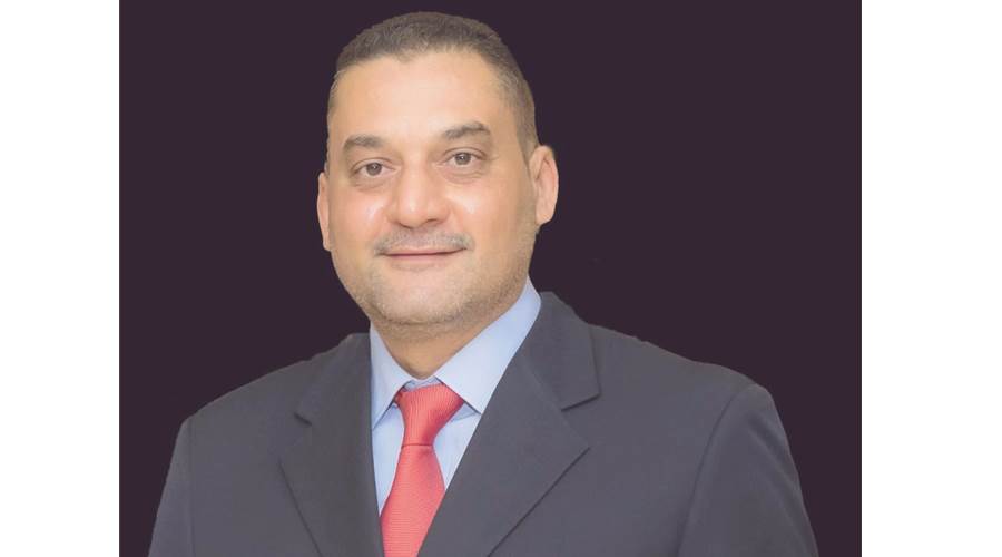 د. محمد عمرو نائب رئيس مجلس الإدارة للقطاع التجاري