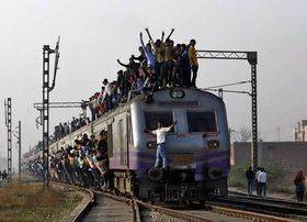 الركاب بالقطارات الهندية