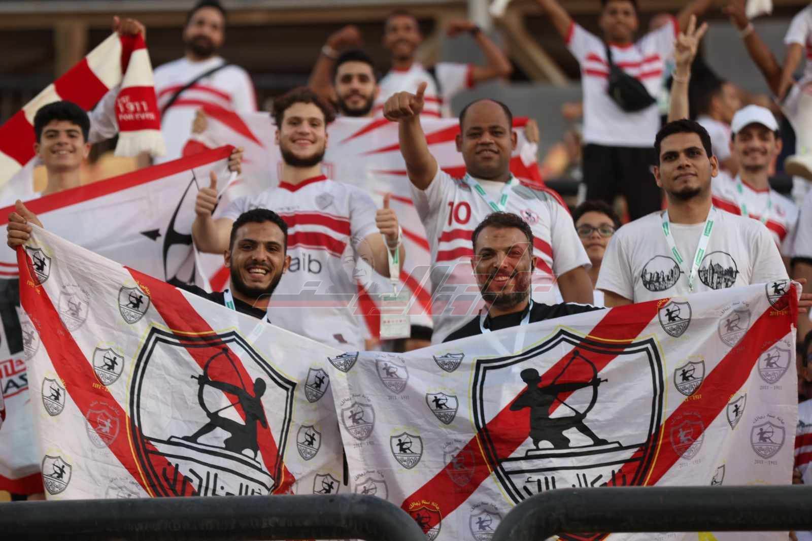 جماهير الزمالك تشعل مدرجات ستاد السلام قبل لقاء فيوتشر3