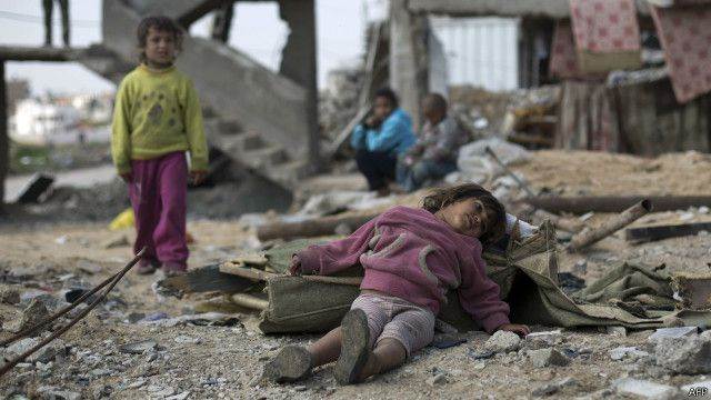 جانب من معاناة الاطفال في غزة