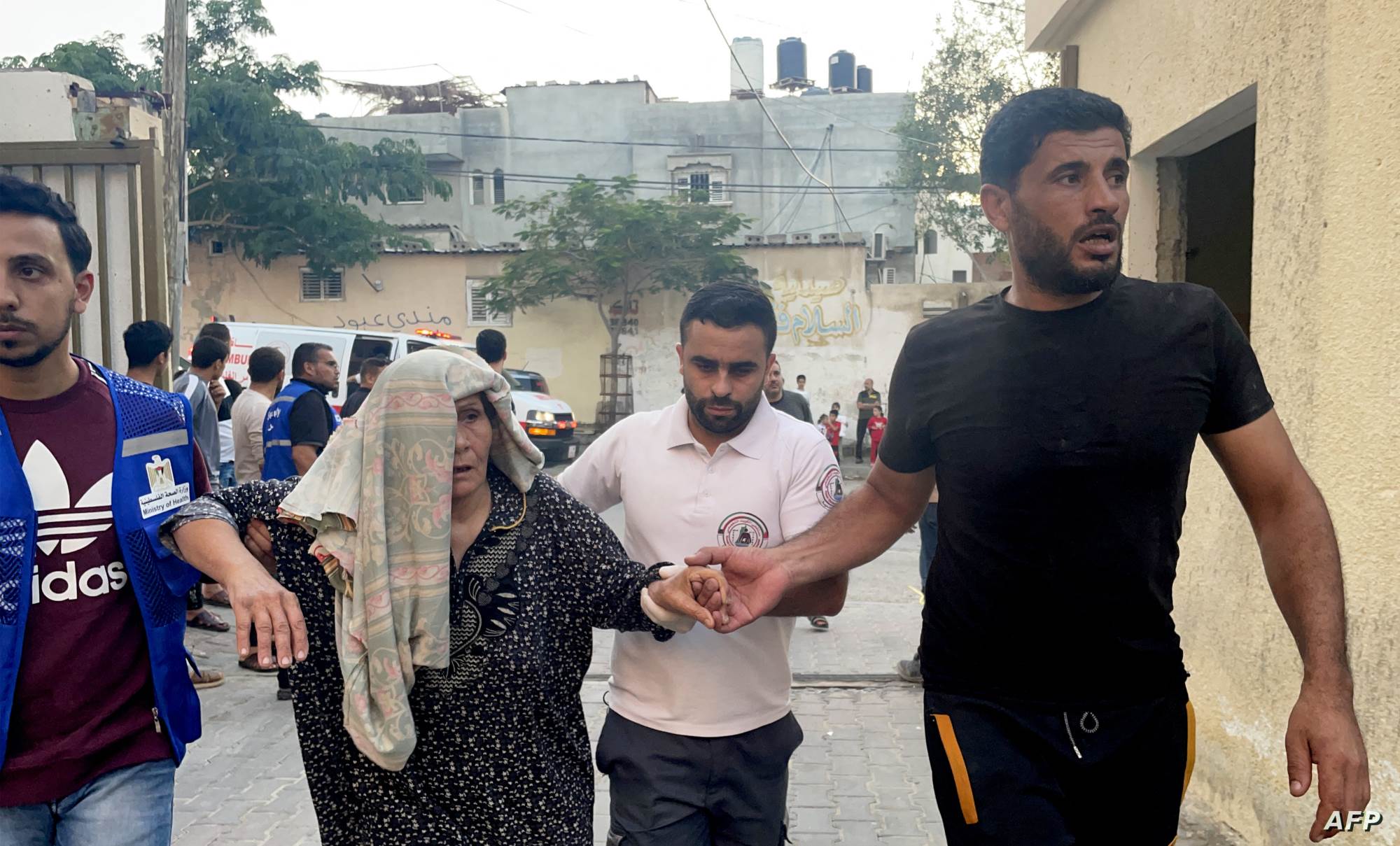 جانب من معاناة كبار السن في غزة